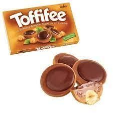 Конфеты шоколадно карамельные в коробке Toffifee 400г 2350580545 фото